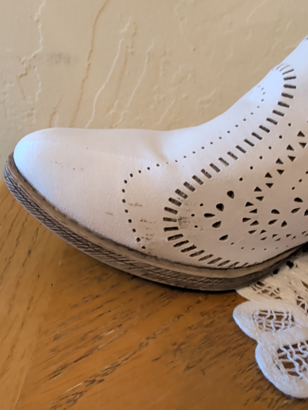 Very G Women White Ankle Cowboy Boots Size 8.6 - Picture 12 of 16